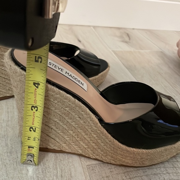 Black Steve Madden Wedges / Never Worn - Picture 4 of 5